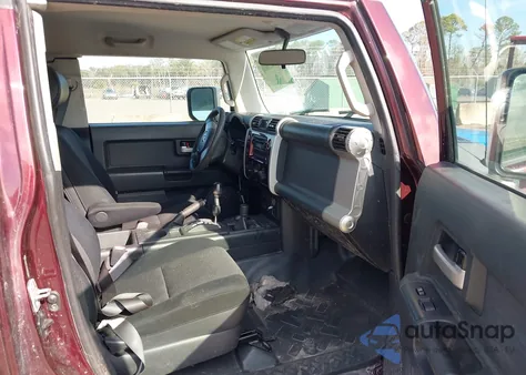 2007 Toyota Fj Cruiser from USA, damaged, VIN JTEBU11F570077751